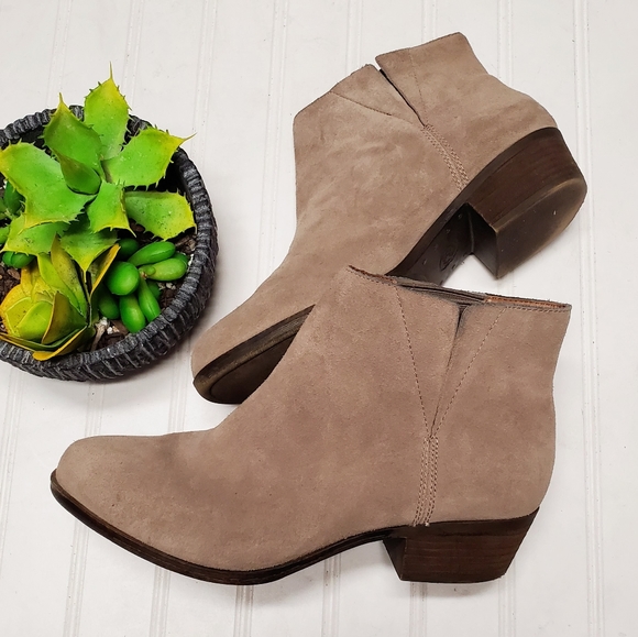 🎉Lucky Brand Taupe Tan Benissa Suede Ankle Boot🎉 - Picture 3 of 8